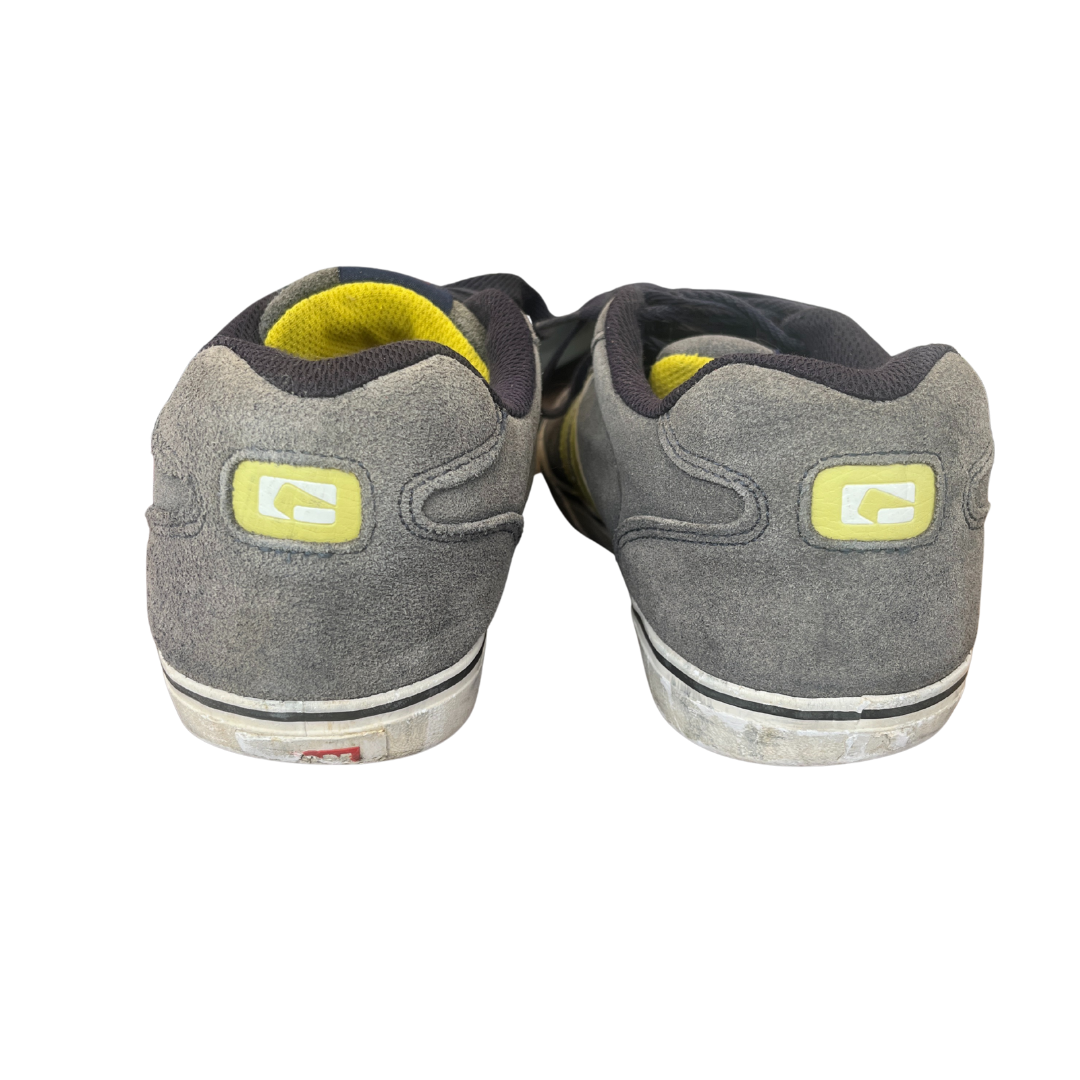 Encore 2 Grey Skate Shoes