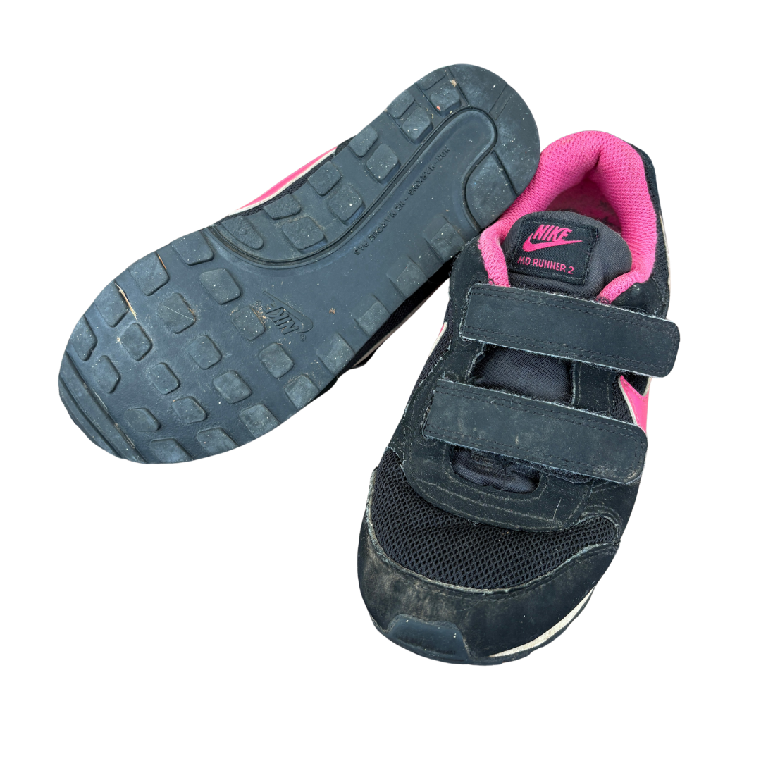 Nike MD Runner 2 Velcro Trainers image 2 of 2 by Nike