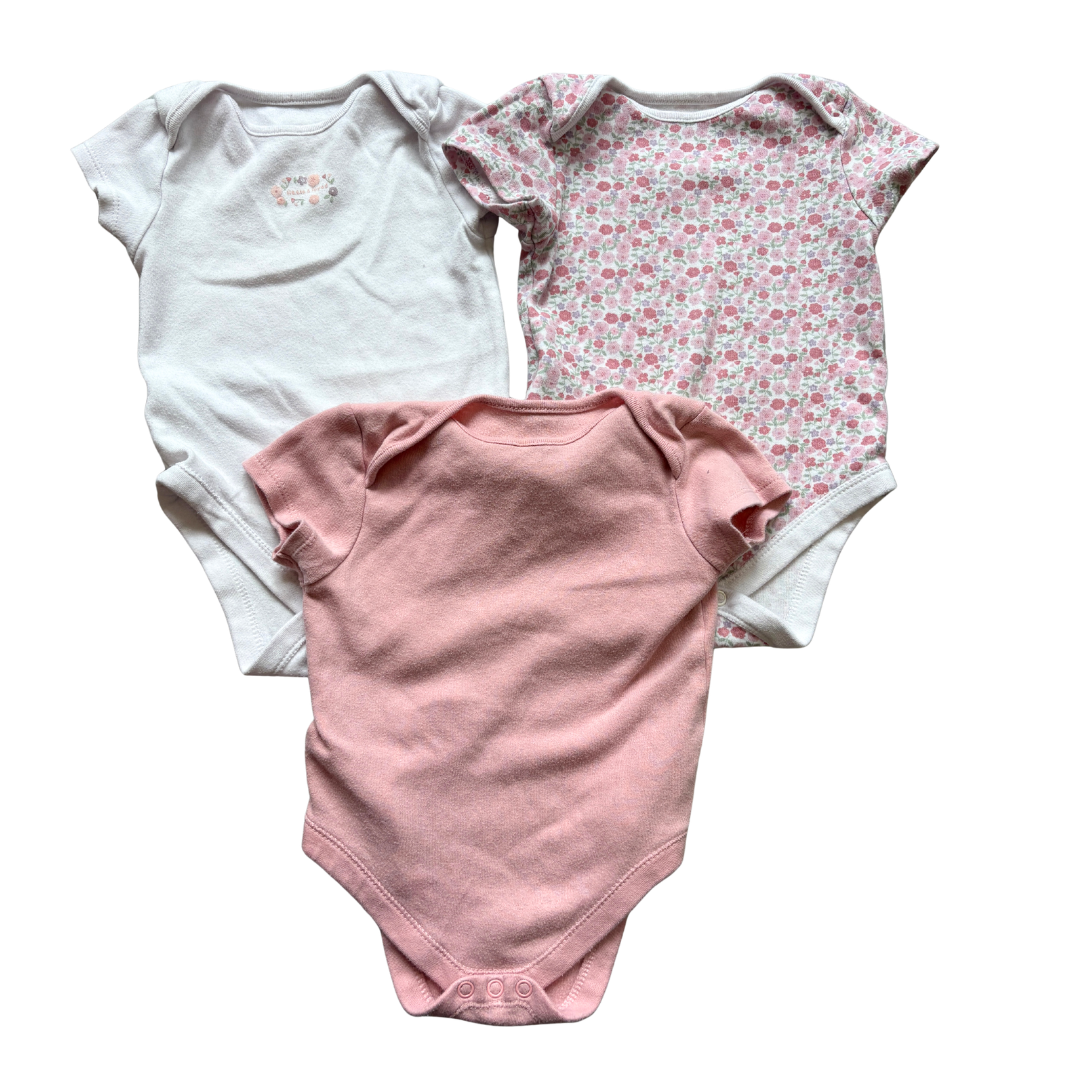 3x Floral Vests product image by Primark